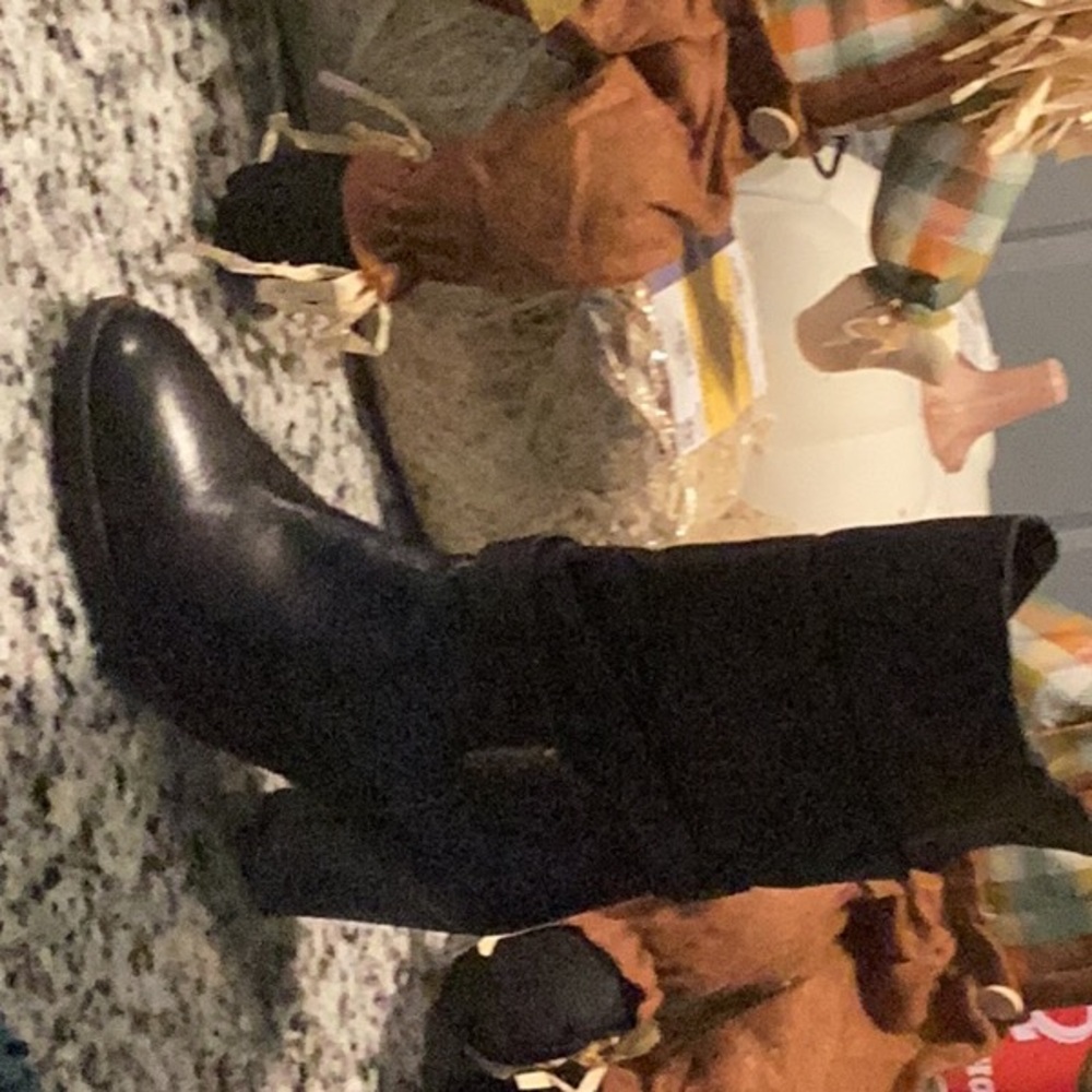 Italian made mid calf leather boot size 10